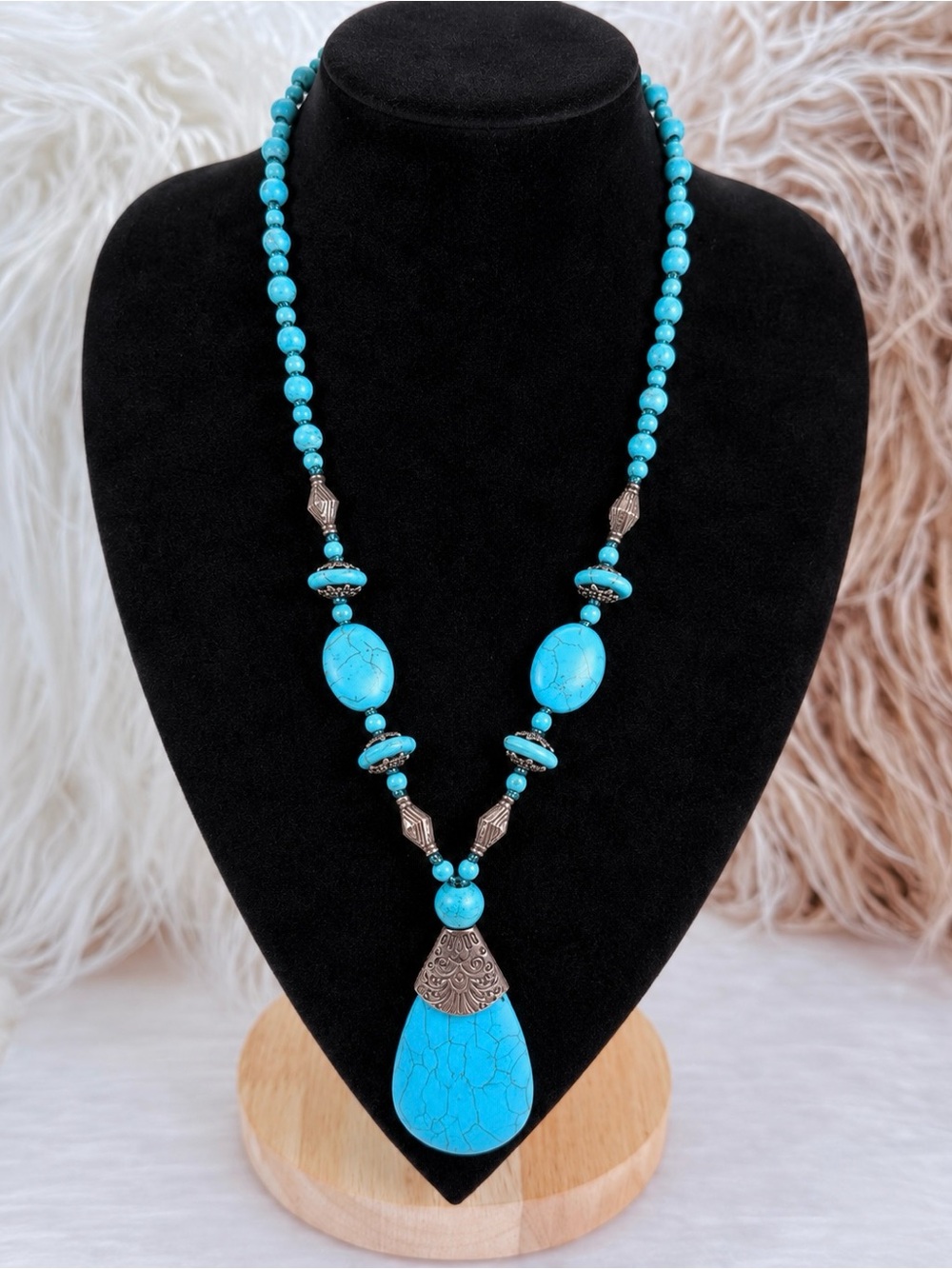 Vintage Silvertone, turquoise blue weighted southwestern style necklace